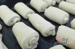 Příprava receptu Máslové kynuté MINI pečivo, krok 3
