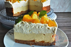 Příprava receptu Tvarohový cheesecake s broskvemi, krok 5
