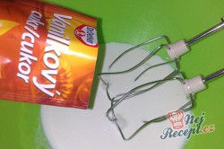 Příprava receptu Luxusní řezy MACECHA, krok 15