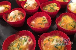 Příprava receptu Vajíčkové snídaňové muffinky, krok 2